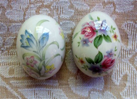 There is much more to her life than what appears in the short movie; her marriages, her relationship with her brothers and sisters and their families. . The egg lady porcelain egg